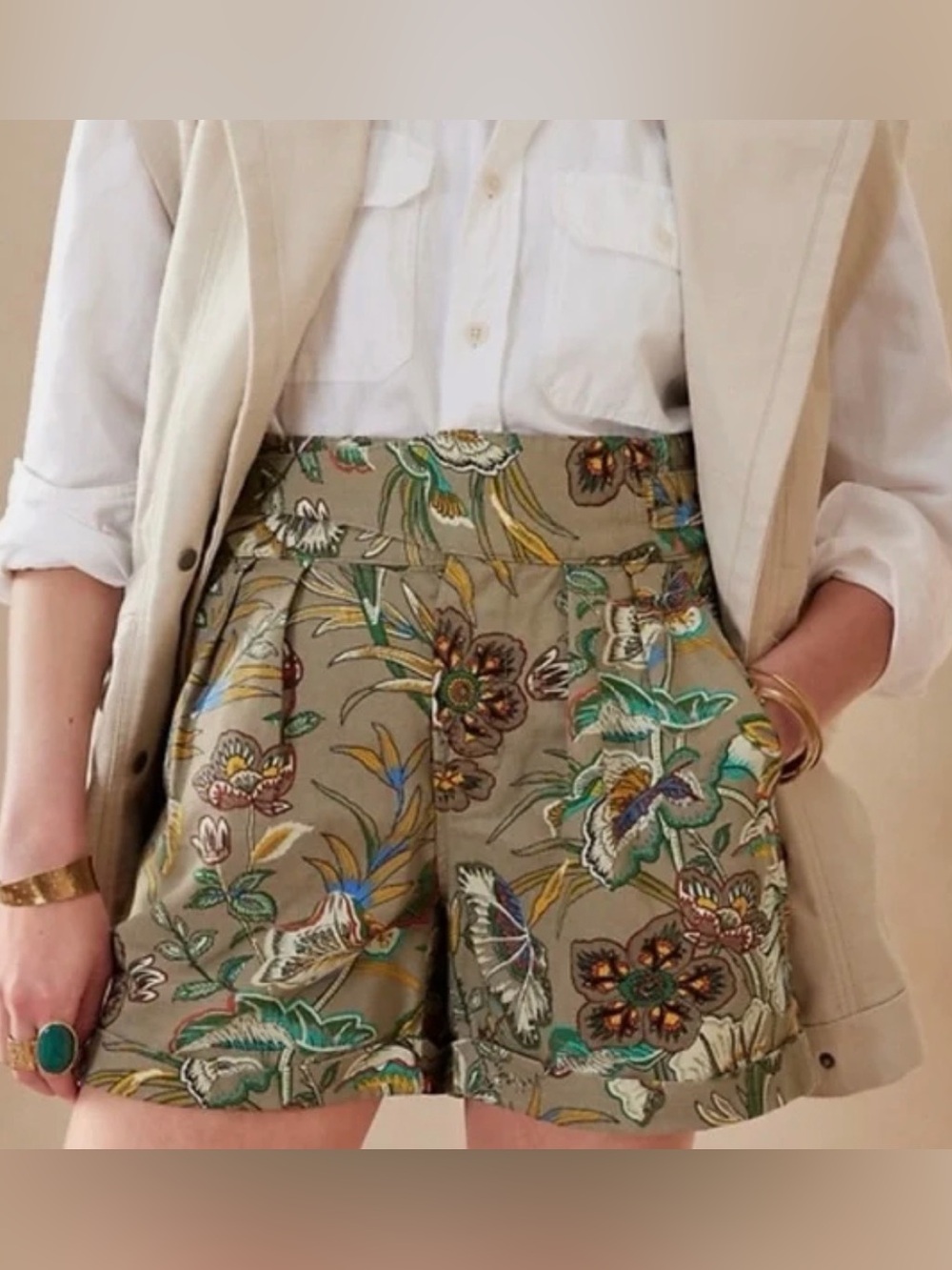 Banana Republic explorer shorts in olive green floral print